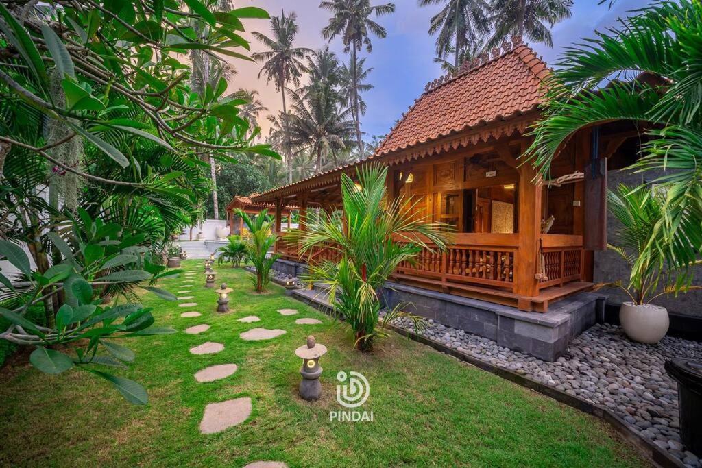 Villa Rumah Joglo *