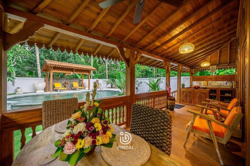 Villa Rumah Joglo Candidasa