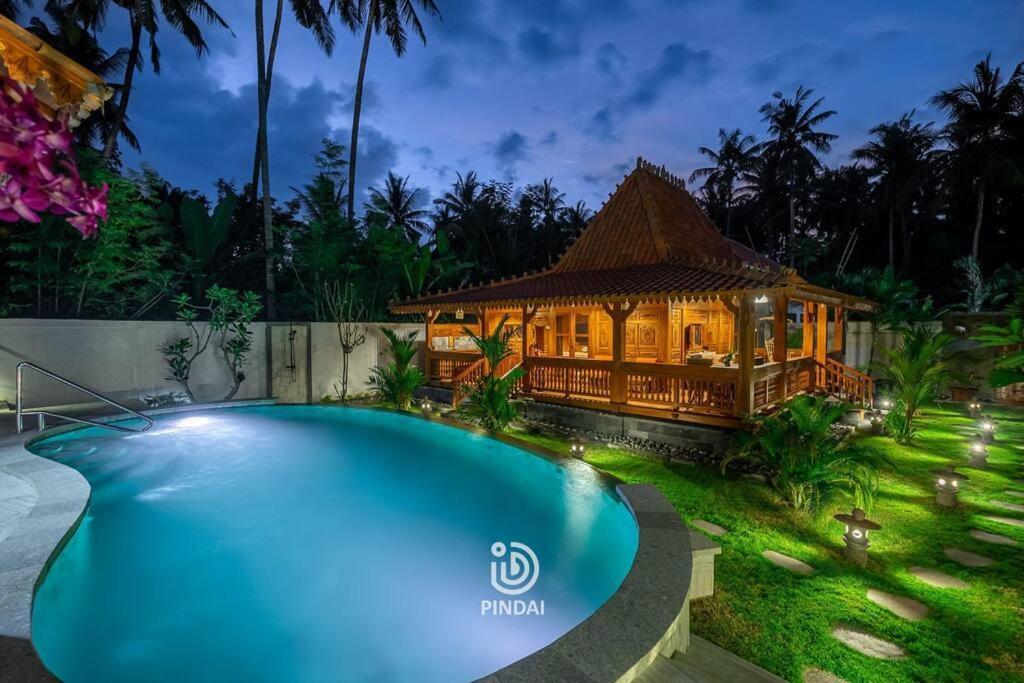 Villa Rumah Joglo Candidasa