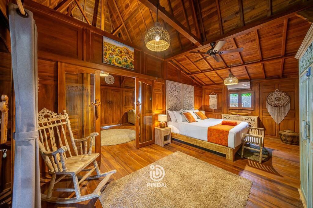 Rumah Joglo Villa *