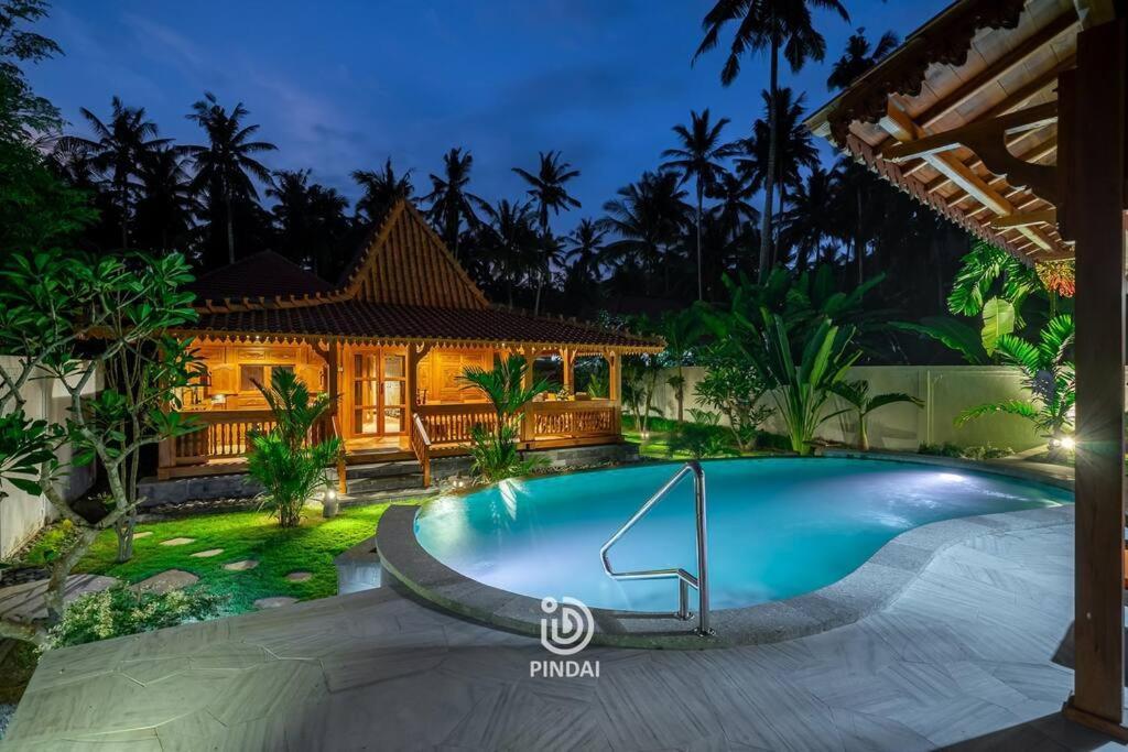 Villa Rumah Joglo *