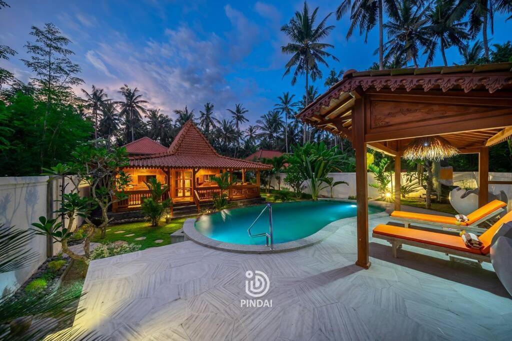 Rumah Joglo Villa