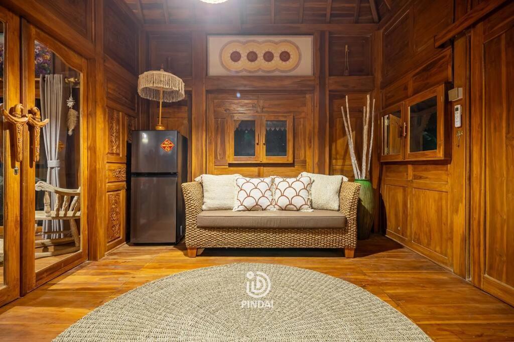 Rumah Joglo Villa Candidasa